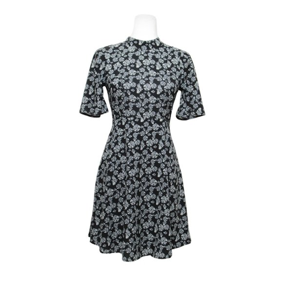 H&M Dresses & Skirts - H&M Black/White Dandelion Print Dress